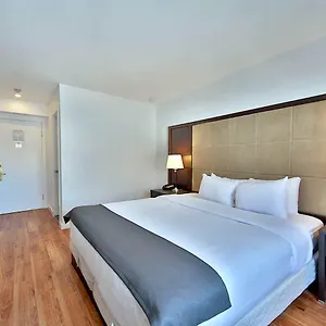 Hotel Newstar, Montréal